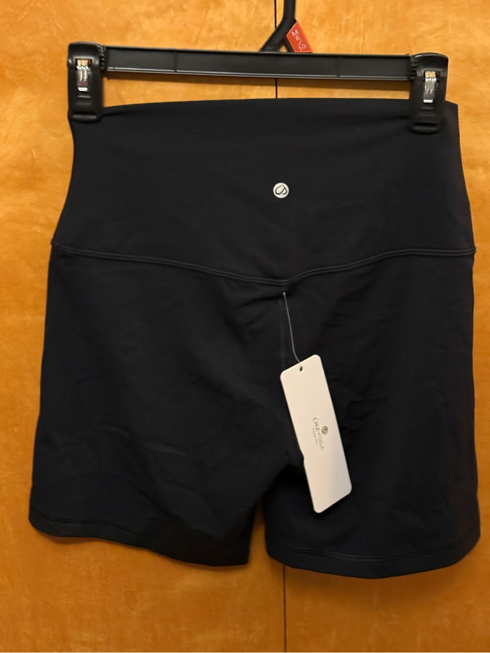 CRZ Yoga Yoga Shorts Black size medium NWT